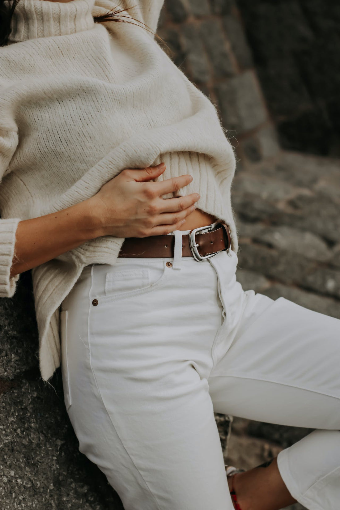Le Pouvoir des Ceintures : Comment Accessoiriser et Transformer vos Tenues